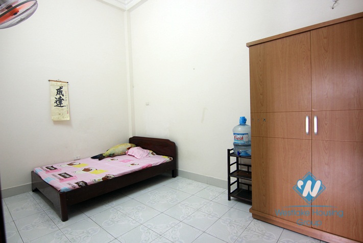 Cheap three bedrooms house for rent in Nghi Tam street, Tay Ho, Ha Noi